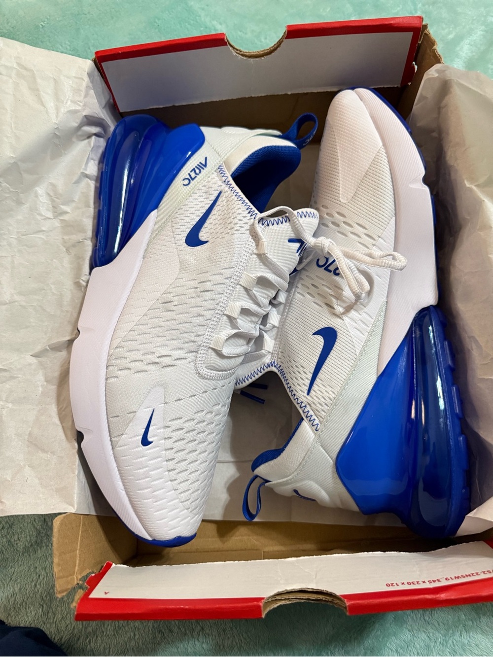 Nike Air Max 270 ‘Kentucky’ white and blues sneakers in men’s size 12